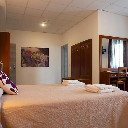 Pennaluce Vendégház 3*