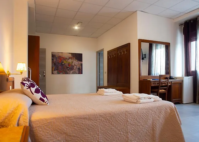 Pennaluce Affittacamere 3*